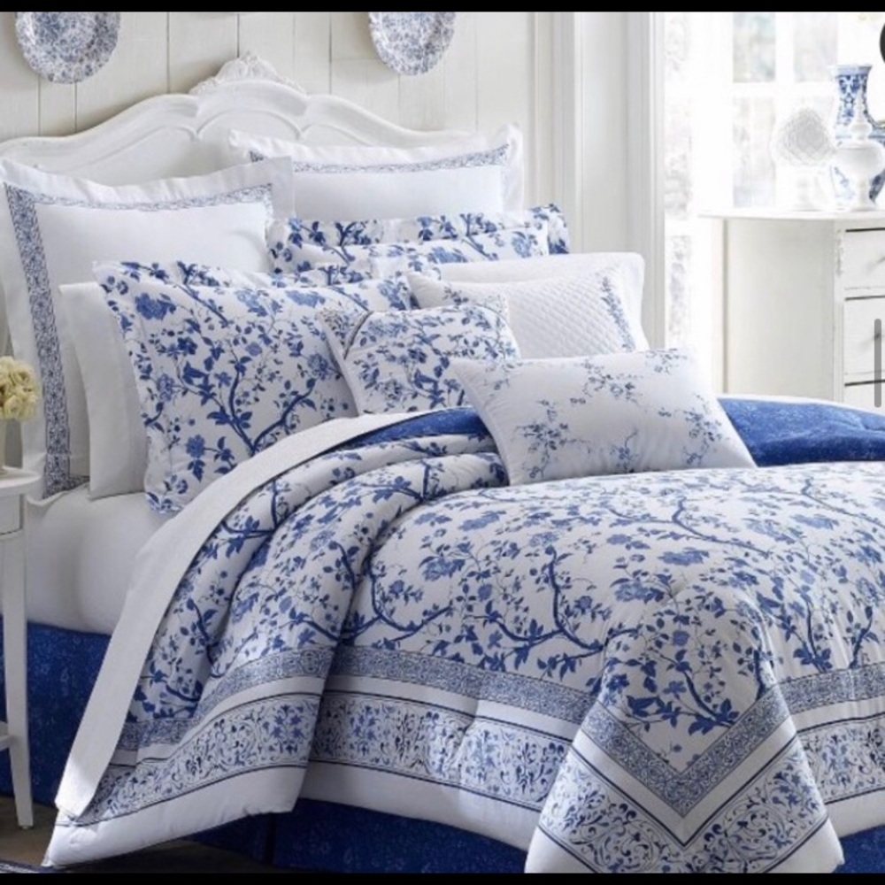 Laura ashley Twin bedset